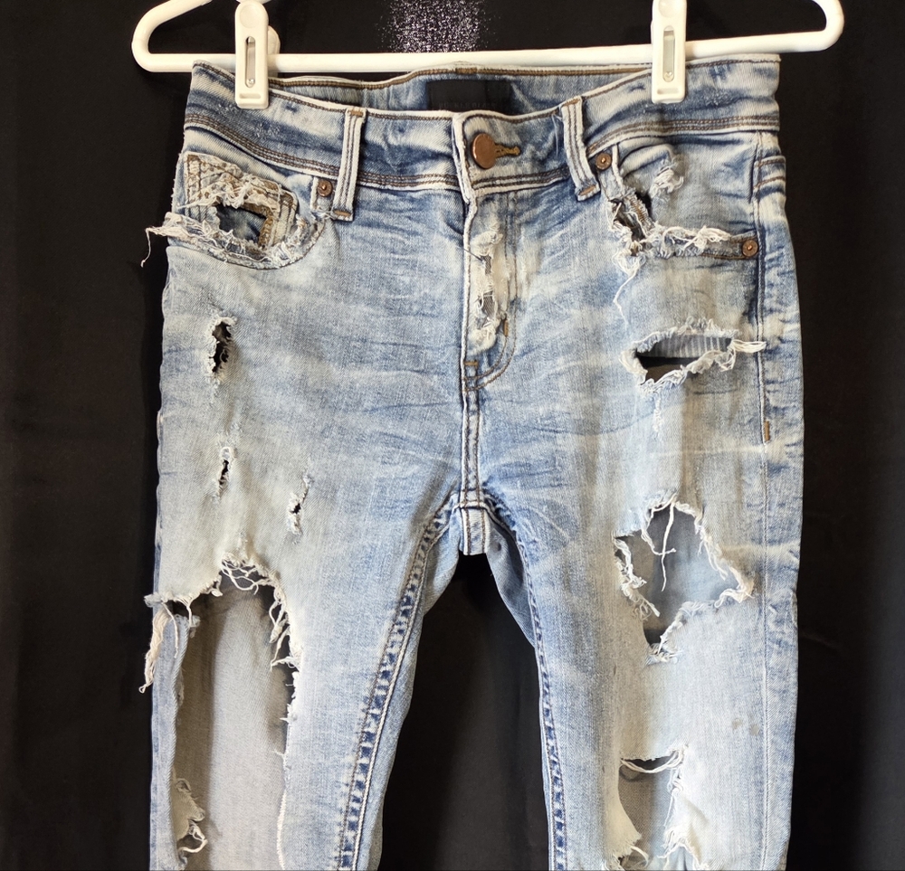 Buckle Womens Distressed Light Blue Skinny Jeans